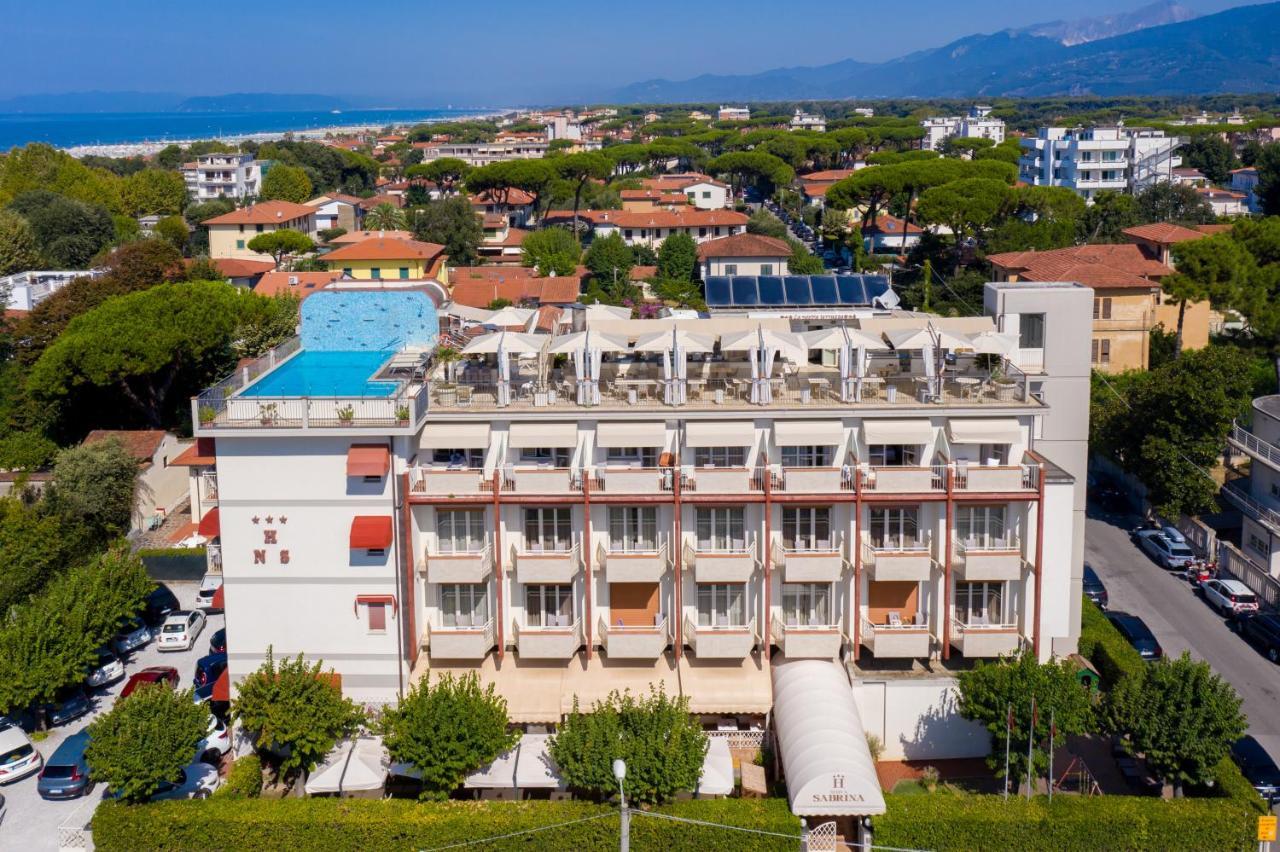Hotel Nuova Sabrina Марина-ди-Пьетрасанта Экстерьер фото